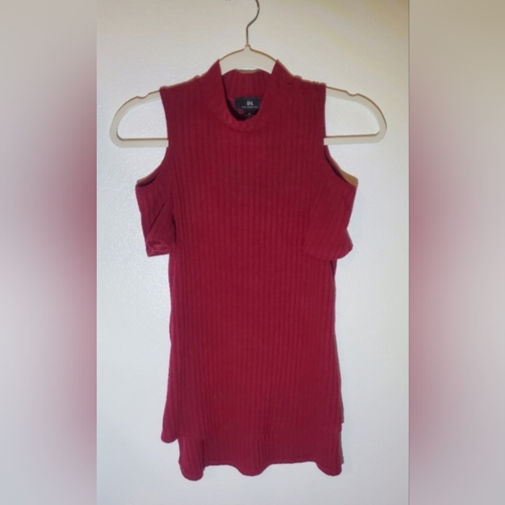 Open-Shoulders Maroon Blouse